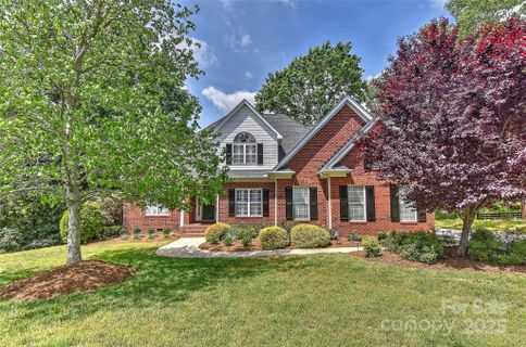 1090 Heather Glen Drive sold home in Heather Glen, Matthews, NC