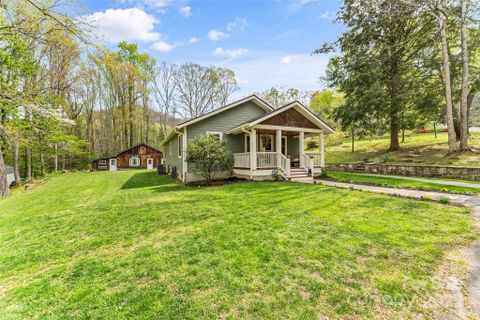 11 Hunting Lodge Drive sold home in Hunting Lodge Acres, Black Mountain, NC