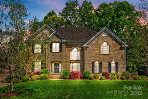 405 Five Leaf Lane