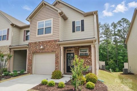 9424 Avery Lilac Lane 83 sold home in The Greens, Fort Mill, SC