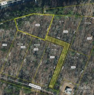 2260 Magnolia Place active home in Maverick Acres, Morganton, NC