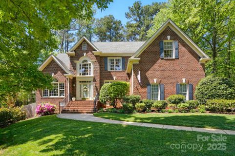 6009 Glen Manor Drive