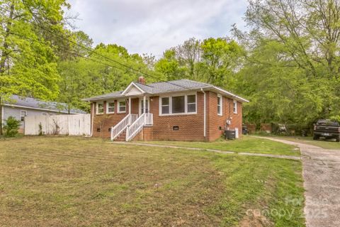 2106 A Avenue sold home in Wilson Heights, Charlotte, NC