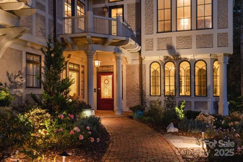 8 Fairway Place active home in Biltmore Forest, Asheville, NC