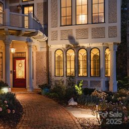 8 Fairway Place