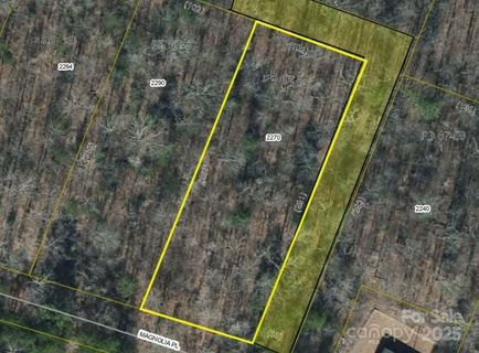 2270 Magnolia Place active home in Maverick Acres, Morganton, NC