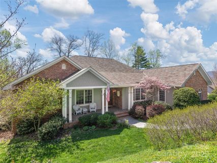 125 Lindsley Court sold home in Vista At Blacksmith Mountain, Hendersonville, NC