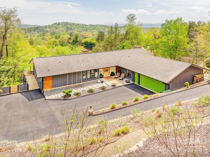 480 Windsor Road sold home in Lake View Park, Asheville, NC