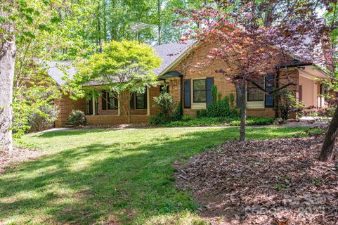 1058 General Hoke Drive sold home in General Hoke Drive, Lincolnton, NC