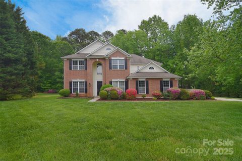 7206 Forrest Rader Drive sold home in St Ives, Mint Hill, NC