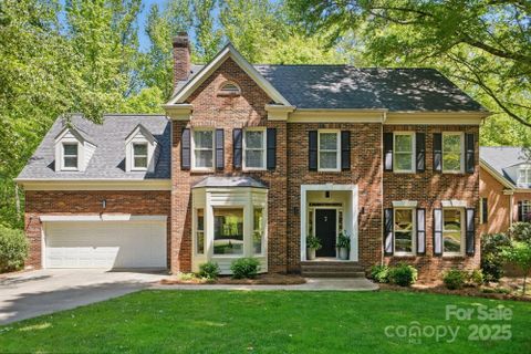 902 Hoke Trail