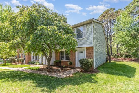7507 Holly Grove Court sold home in Holly Grove, Charlotte, NC