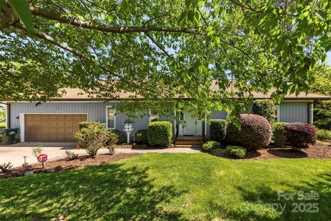 1012 Woodlark Court sold home in Forest Brook, Gastonia, NC