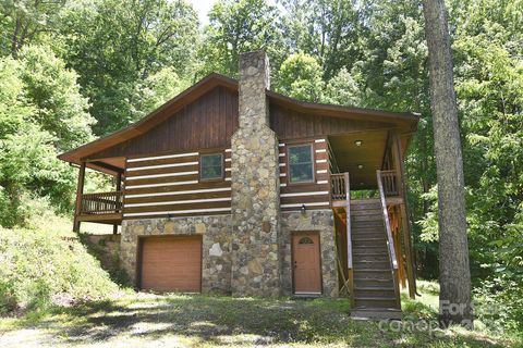 737 Mountainside Drive sold home in Walnut Creek Ridge, Waynesville, NC
