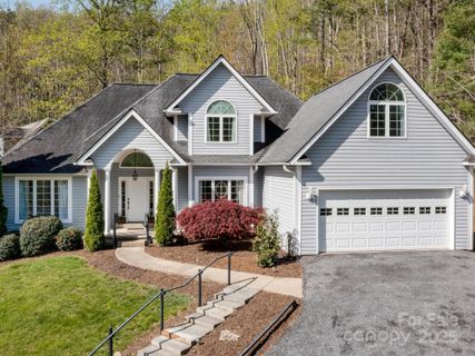 306 Golden Hawk Trail sold home in Poplar Creek, Asheville, NC