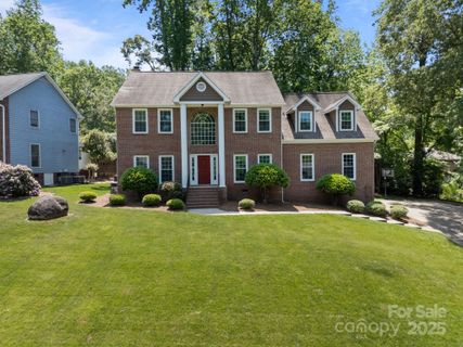 9000 Stourbridge Drive