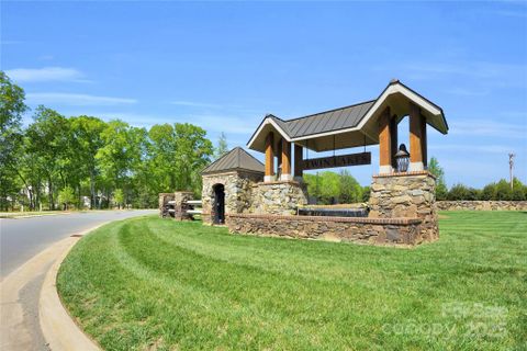 509 Sugar Maple Lane sold home in Twin Lakes, Matthews, NC