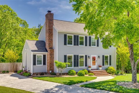 7300 Chatterbird Court