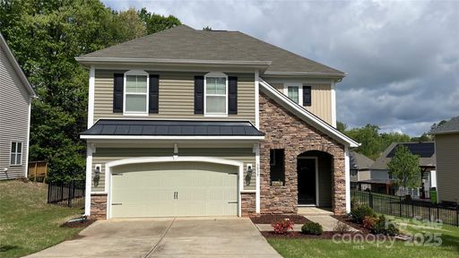 3030 Collin House Drive sold home in Lakebridge, Fort Mill, SC