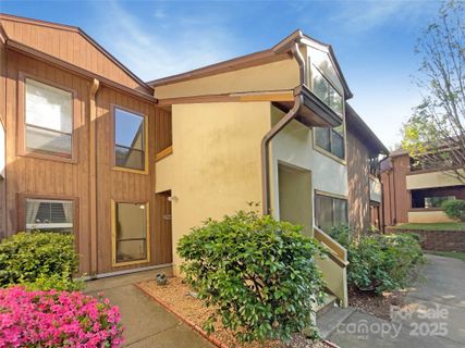 7116 Winery Lane sold home in Brandywine, Charlotte, NC