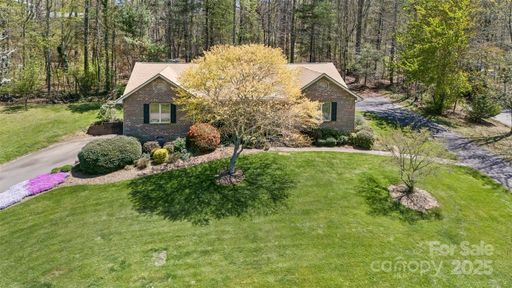 147 Canaan Drive sold home in Canaan Acres, Candler, NC