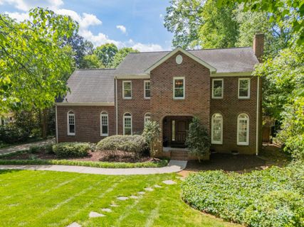 3233 Sunnymede Lane