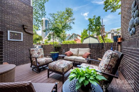 217 W 8th Street