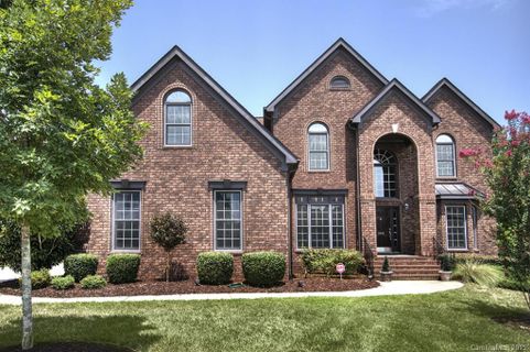 4004 Perrault Circle
