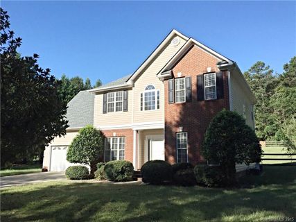 423 Hunters Pointe Drive