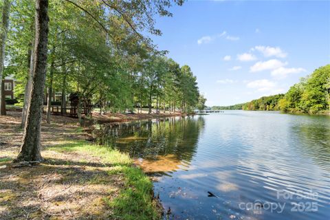 Previously sold for $520,000