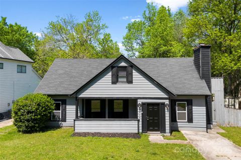 7905 Quail Field Drive sold home in Lynton Place, Charlotte, NC