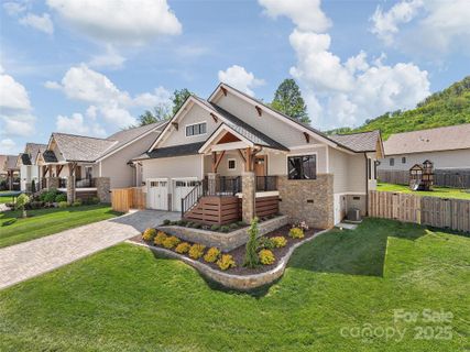 60 Starwood Valley Trail sold home in The Preserve At Avery'S Creek, Arden, NC