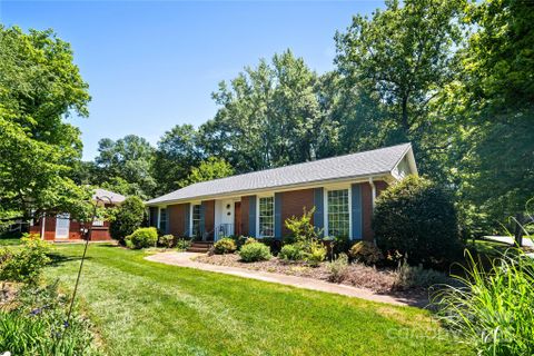 2100 Stonewood Drive