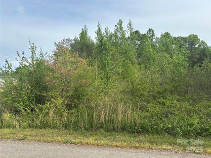 140 Four Andrews Drive sold home in Rock Gate Estates, Harmony, NC