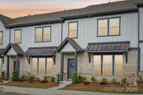 5712 Runnel Way sold home in Terraces At Farmington, Charlotte, NC