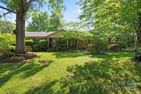 653 Ferndale Drive sold home in Winthrop Heights, Rock Hill, SC