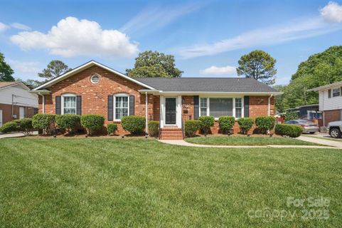 1917 Bentley Place sold home in Country Club, Charlotte, NC
