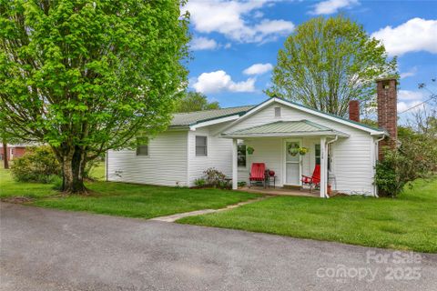 128 Summit Avenue pending home in Jordan Terrace, Brevard, NC