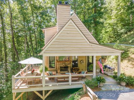 218 Pepperbush Lane