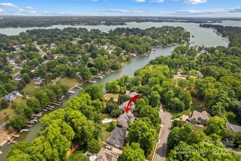 110 Preserve Way sold home in The Cove At Chesapeake Pointe, Mooresville, NC