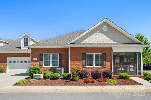 8473 Bing Cherry Drive sold home in 3 Cherry Way, Denver, NC