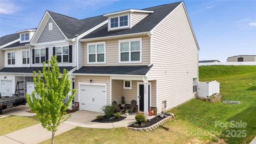 3828 Yorkshire Place sold home in The Townes At Sherrills Ford, Terrell, NC