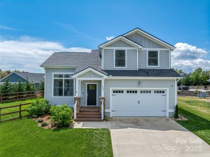 143 Windy Acres Knoll Drive sold home in The Cottages At Windy Knoll, Hendersonville, NC