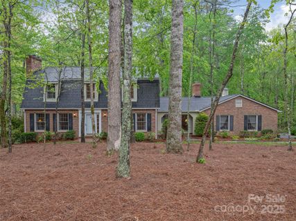4 Hickory Creek Court sold home in Glen Cove, Arden, NC