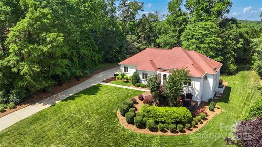 1004 Berwick Court sold home in Firethorne, Waxhaw, NC