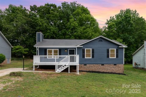 8220 Chrisbry Lane sold home in Hampton Park, Charlotte, NC
