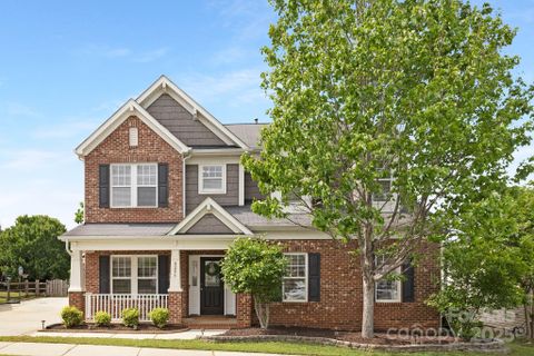 8206 Stourhead Gardens Lane