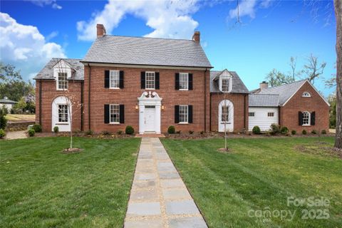 2400 Mecklenburg Avenue