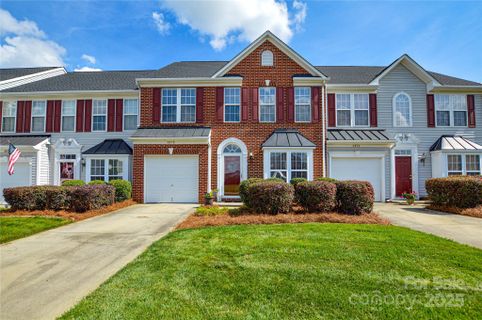 4076 Holly Villa Circle