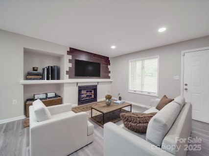 1847 J Julian Lane sold home in Northampton, Charlotte, NC